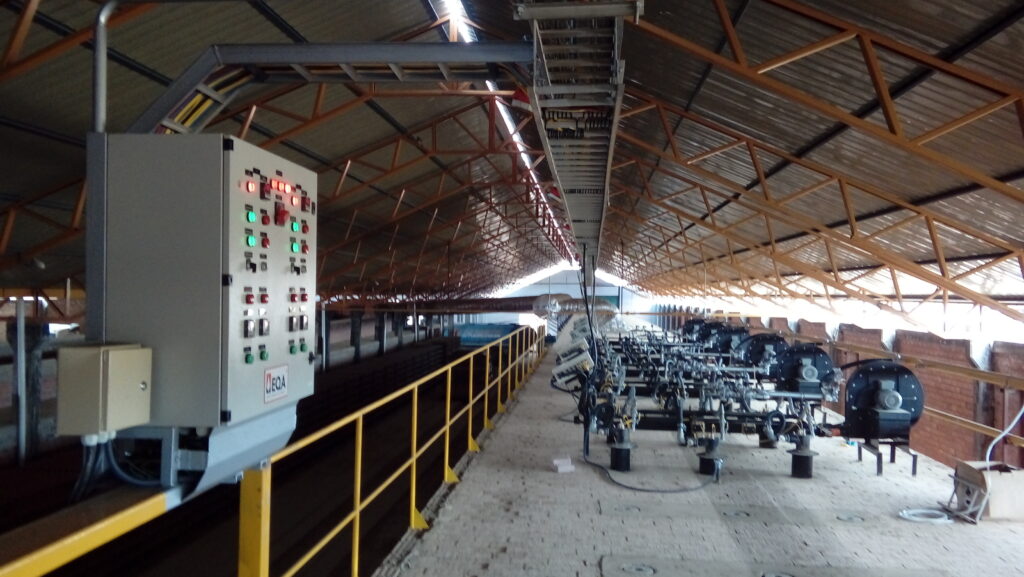 Hornos t&uacute;nel y Hoffman para industria cer&aacute;mica y ladrillera